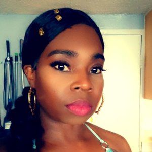 Meet your Posher, Cece